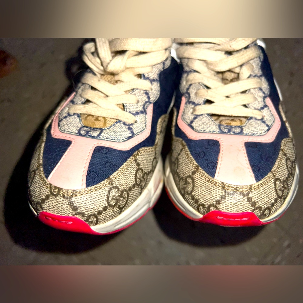 Gucci sneakers